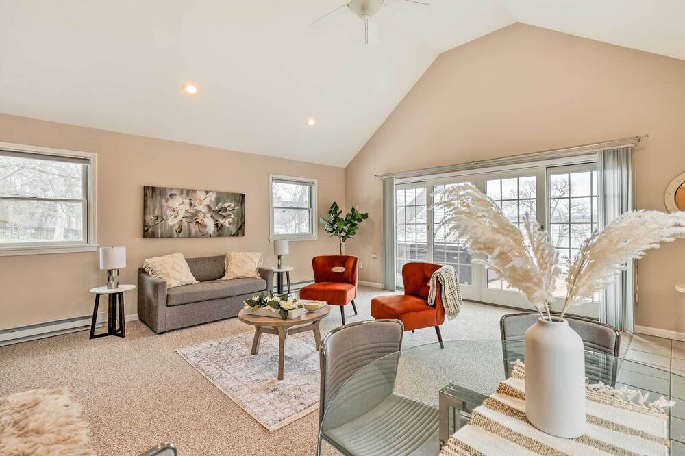 Photo of Livingroom in Canandaigua