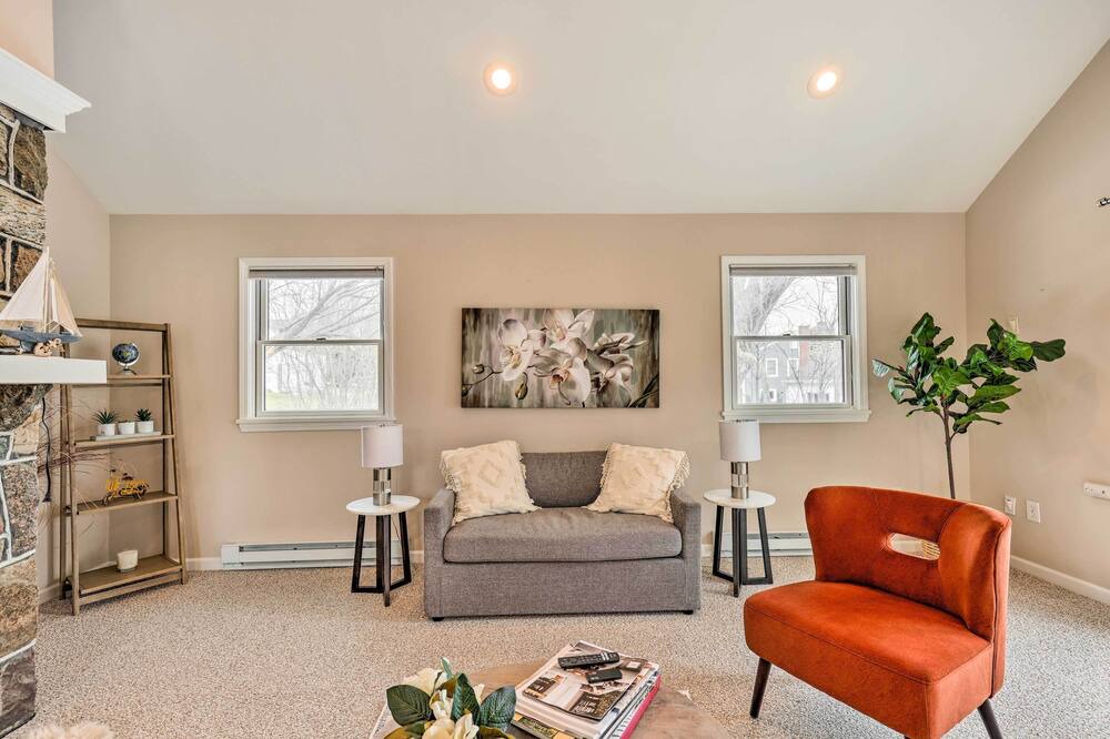 Photo of Livingroom in Canandaigua