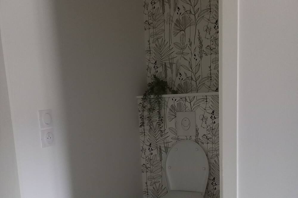 Photo of Bathroom in Dol-de-Bretagne