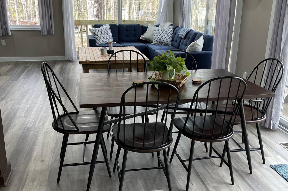 Photo of Others in Rowland