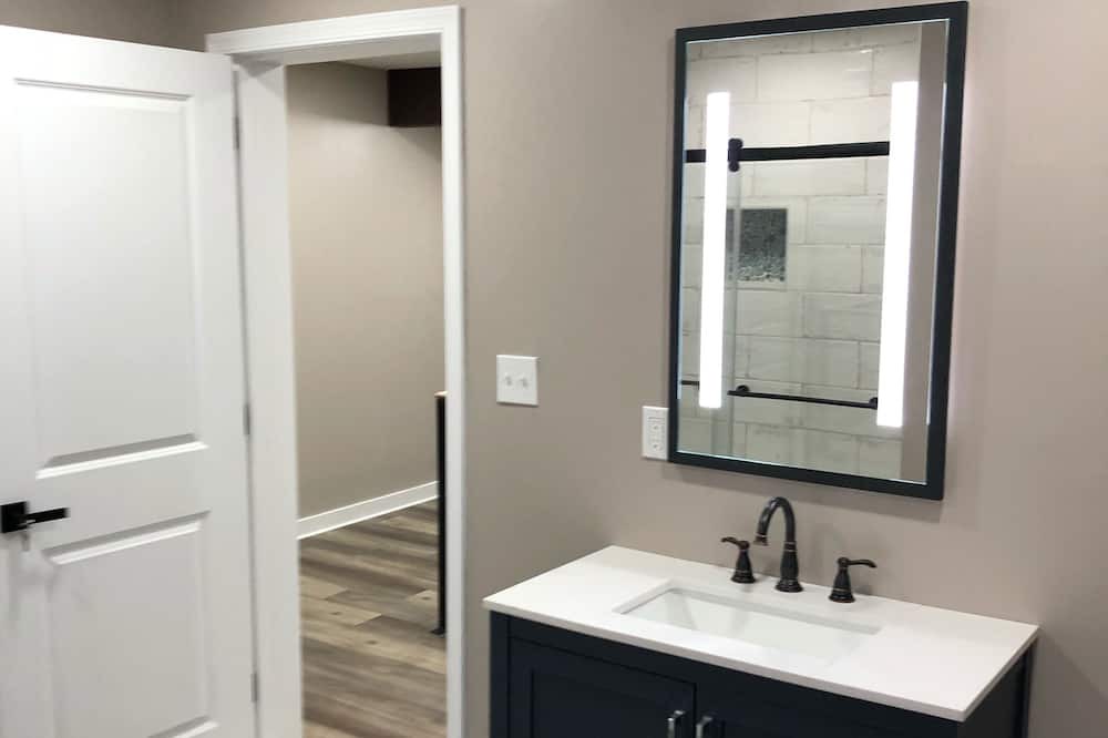 Photo of Bathroom in Rowland