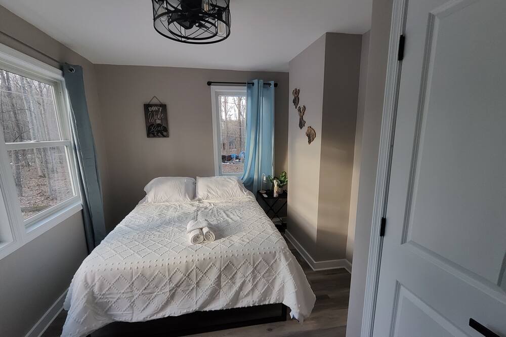 Photo of Bedroom in Rowland