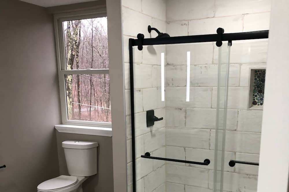 Photo of Bathroom in Rowland