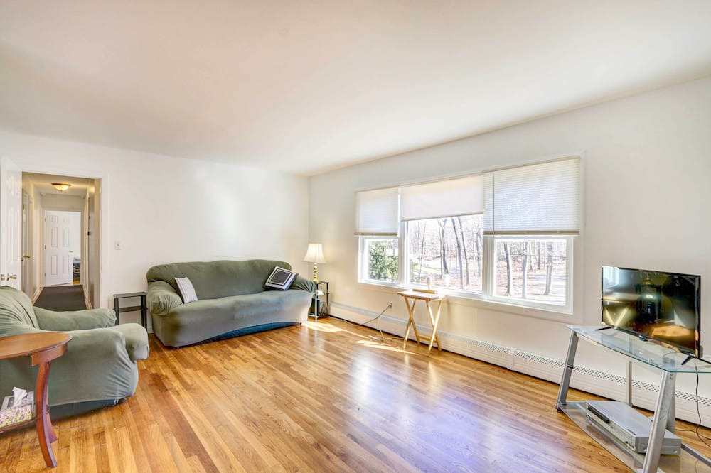 Photo of Bedroom in Hamden