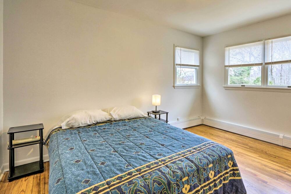 Photo of Others in Hamden