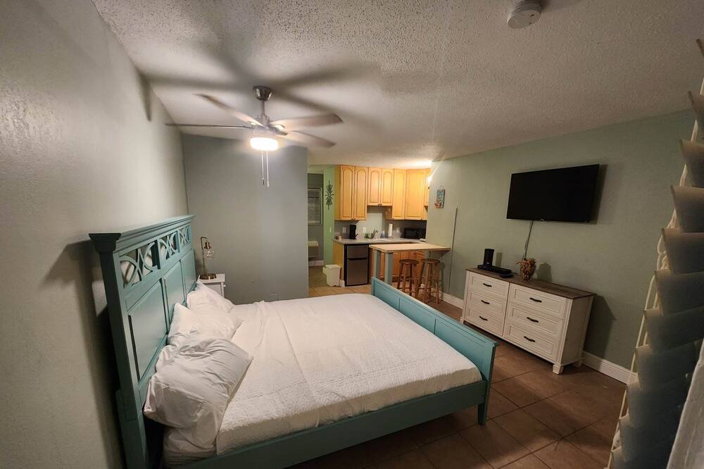 Photo of Bedroom in Bostwick Park