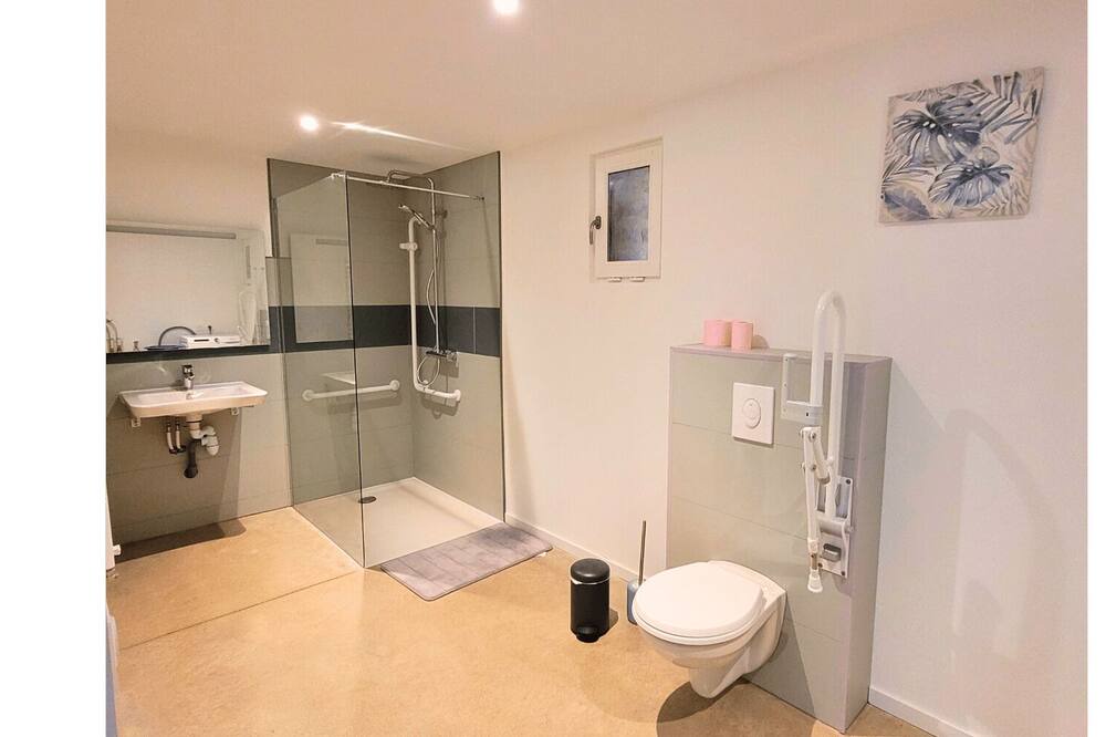 Photo of Bathroom in Saint-Helen