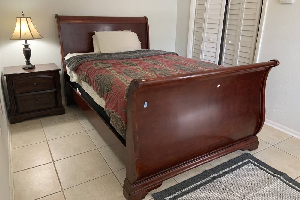 Photo of Bedroom in Bay Esplanade