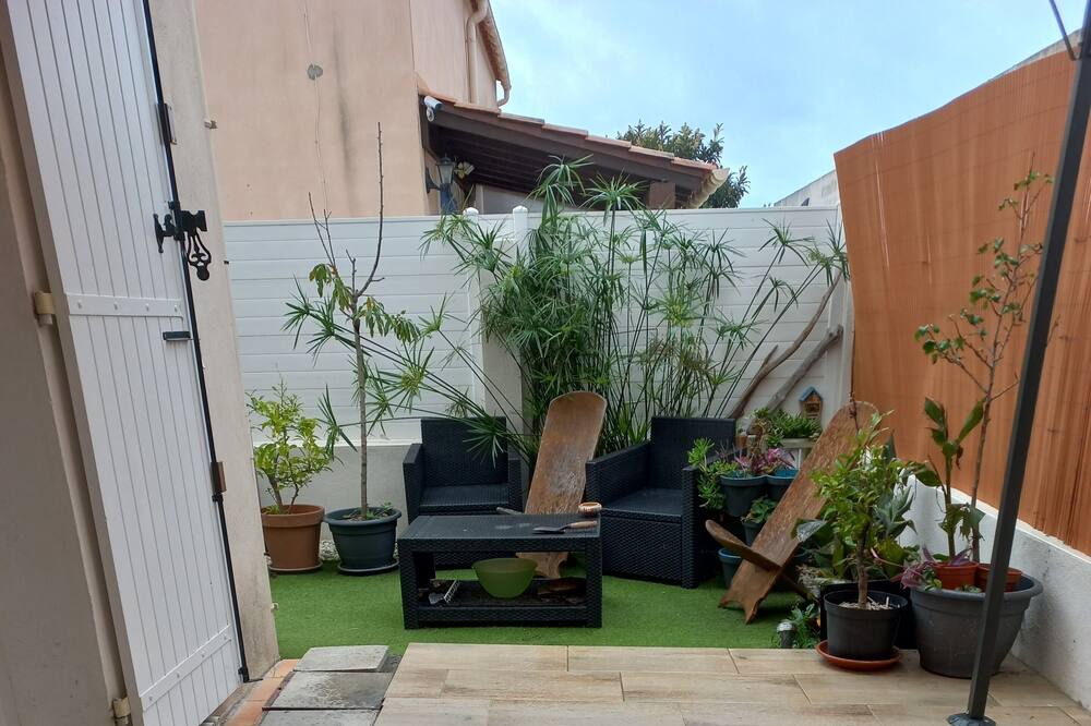 Photo of Patio Balcony in Aigues-Mortes Medieval City