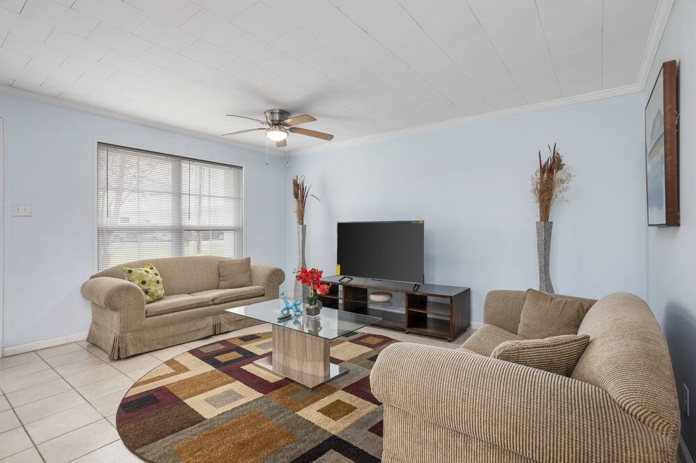 Photo of Livingroom in Iowa