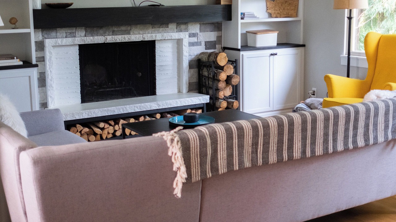 Photo of Livingroom in Seattle Metro Area