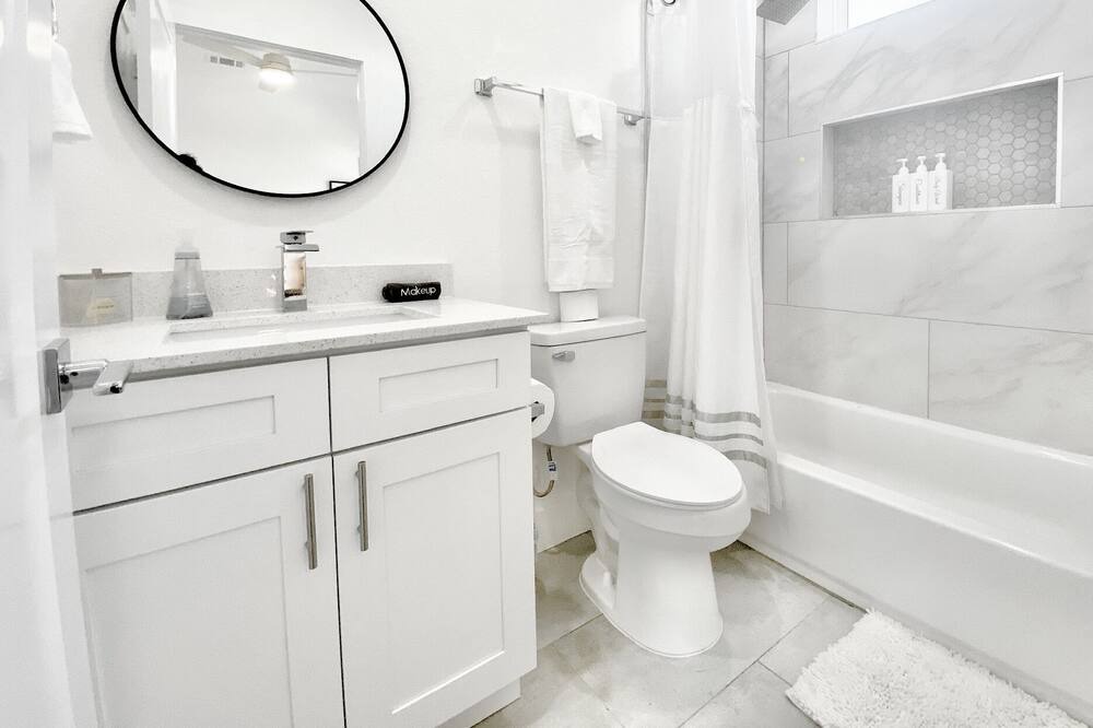 Photo of Bathroom in Cityplace