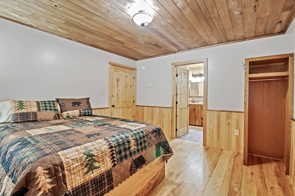 Photo of Bedroom in Little Valley
