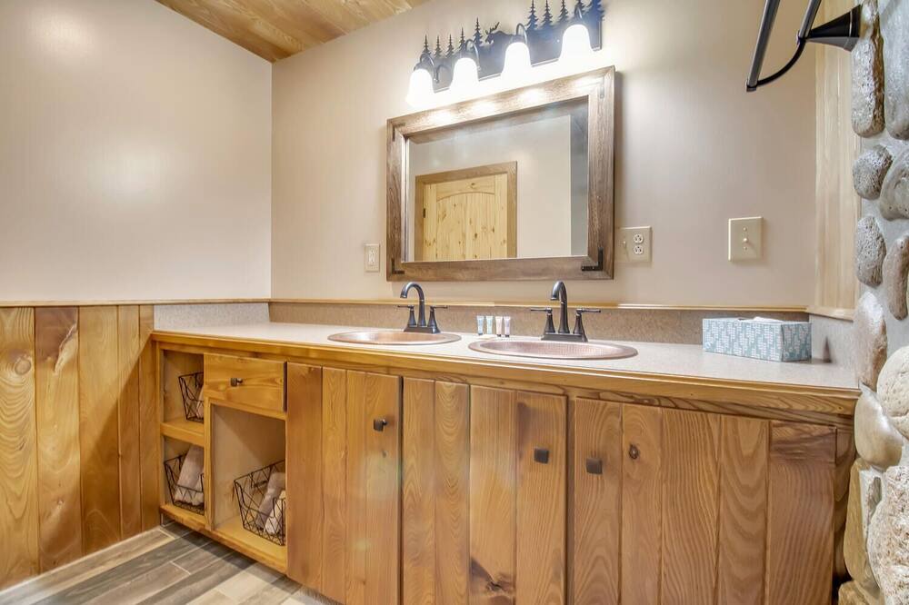 Photo of Bathroom in Little Valley