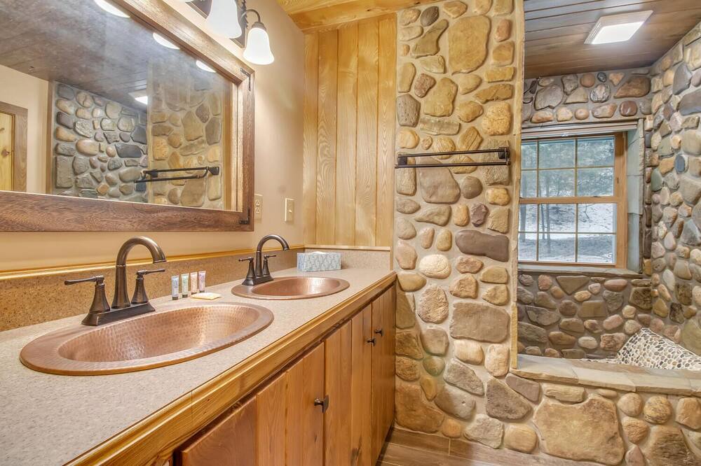 Photo of Bathroom in Little Valley