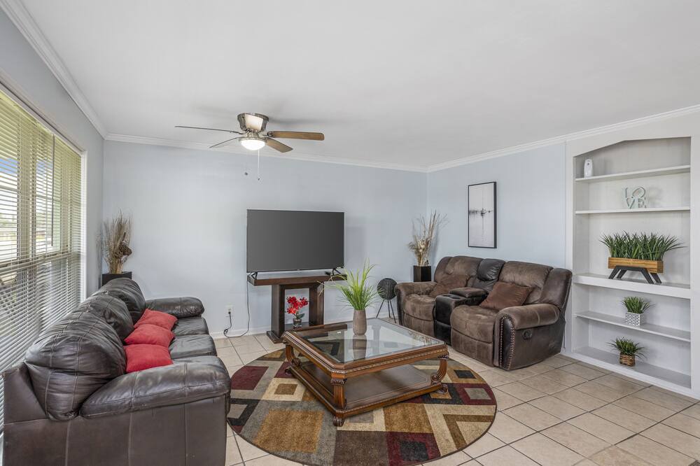 Photo of Livingroom in Iowa