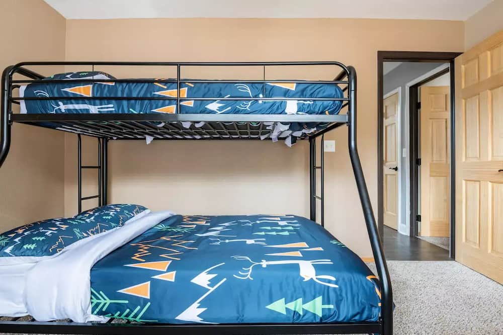 Photo of Bedroom in Woodland Park