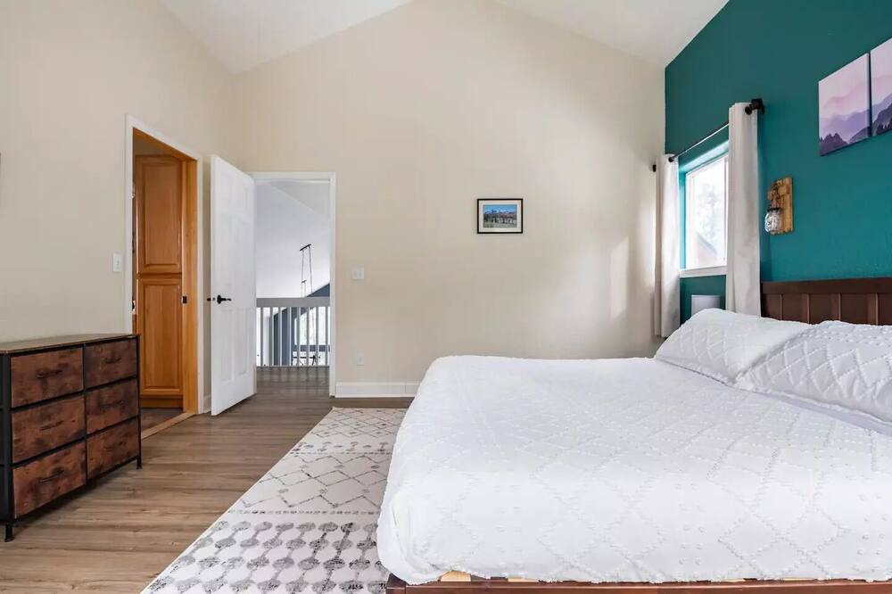 Photo of Bedroom in Woodland Park