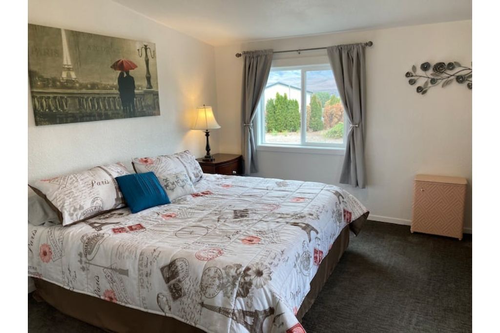 Photo of Others in Desert Aire