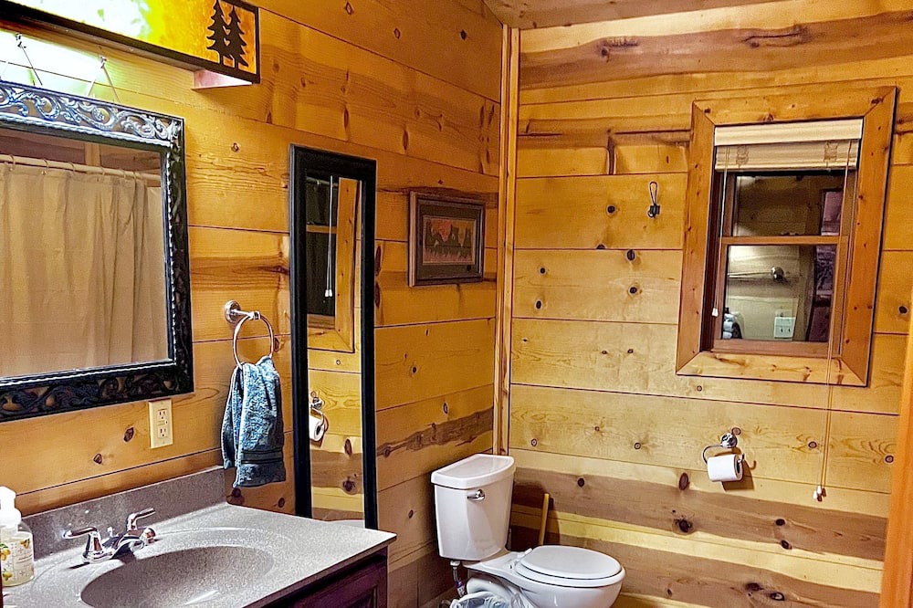 Photo of Bathroom in Harpers Ferry