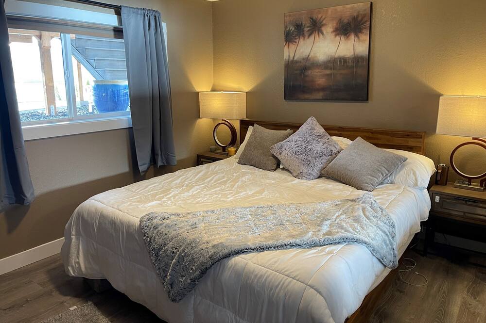 Photo of Bedroom in Desert Aire