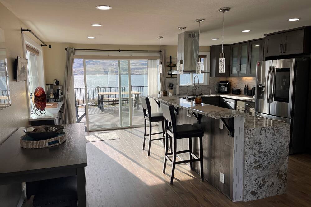 Photo of Kitchen in Desert Aire