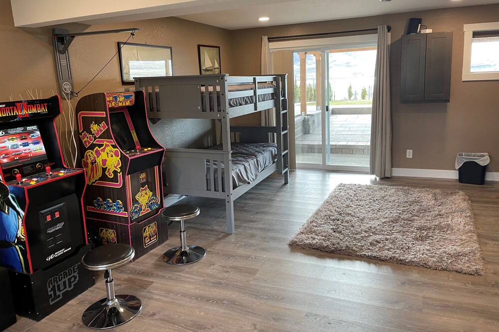 Photo of Others in Desert Aire