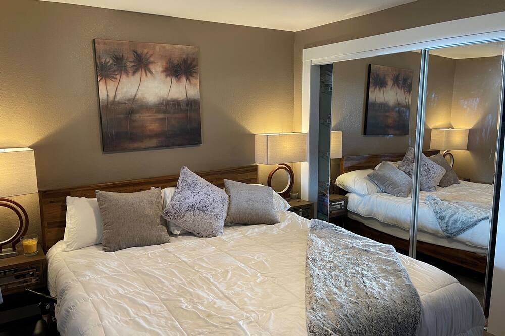 Photo of Bedroom in Desert Aire