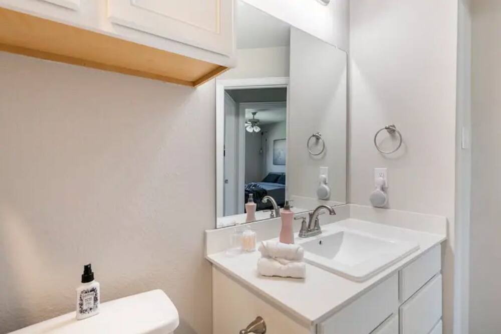 Photo of Bathroom in Mesquite