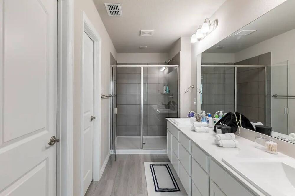 Photo of Bathroom in Mesquite