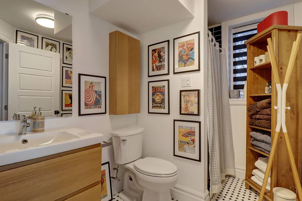 Photo of Bathroom in Dunham