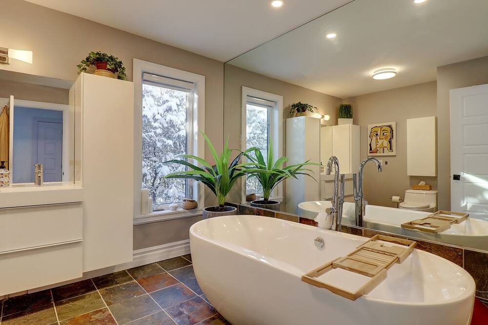 Photo of Bathroom in Dunham