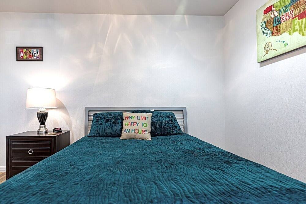 Photo of Bedroom in Alamogordo