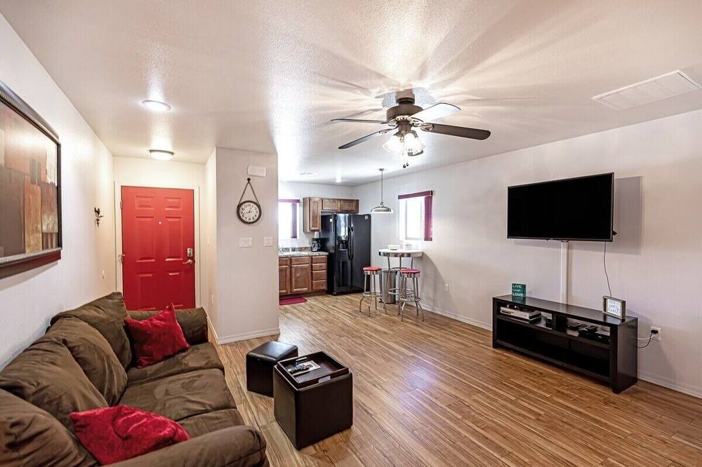 Photo of Livingroom in Alamogordo