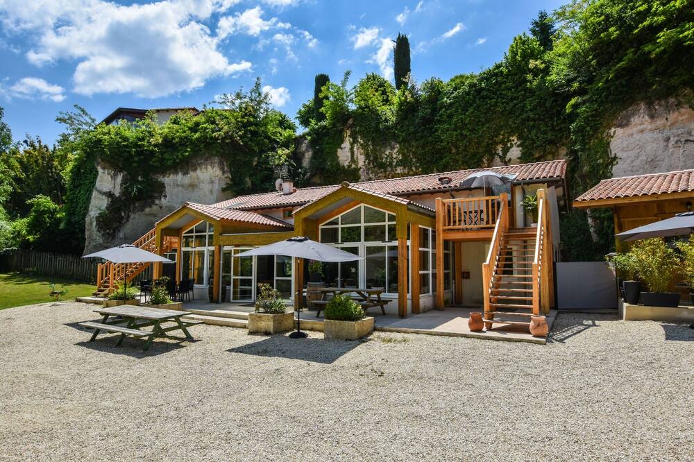 Photo of Outdoor in Aubeterre-sur-Dronne