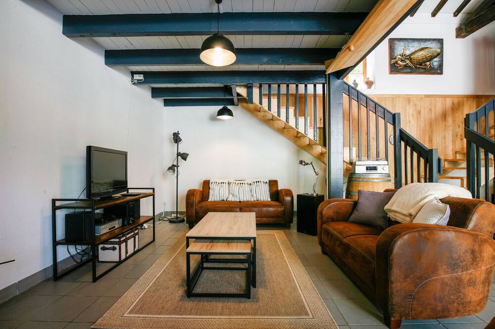 Photo of Livingroom in Aubeterre-sur-Dronne