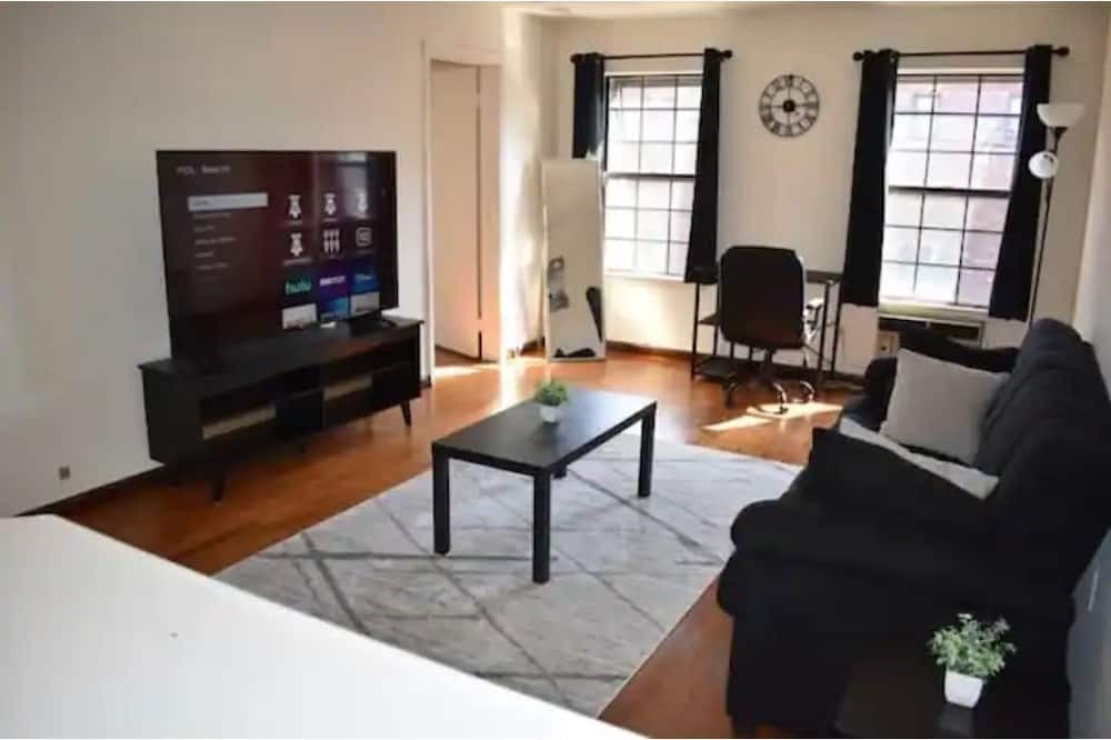 Photo of Livingroom in Hasbrouck Heights