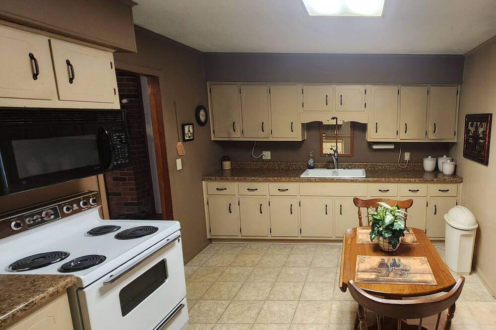 Photo of Kitchen in Dunklin County
