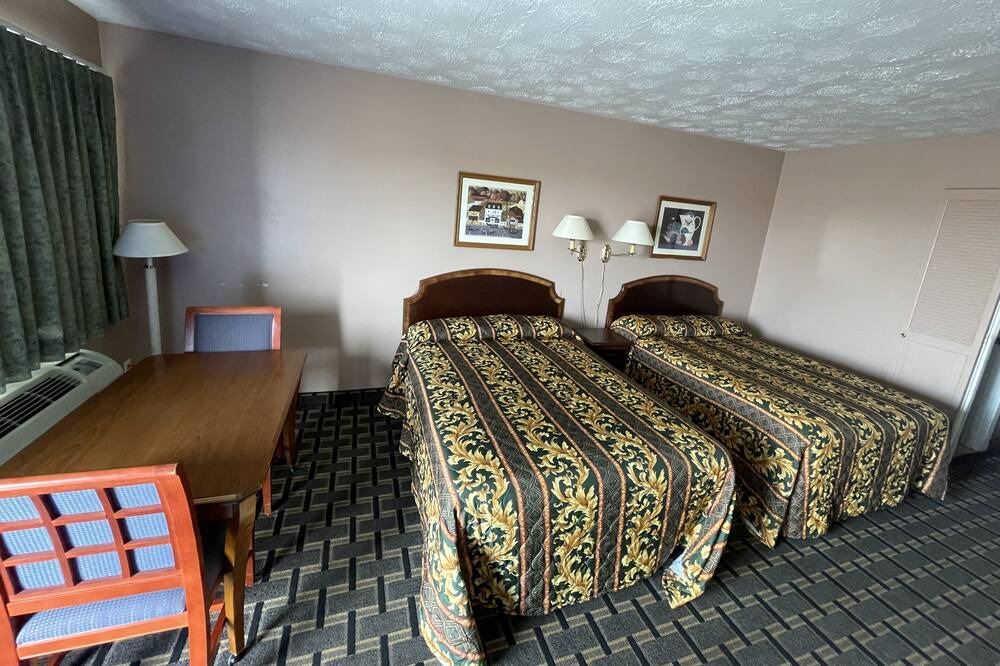 Photo of Bedroom in New Baltimore