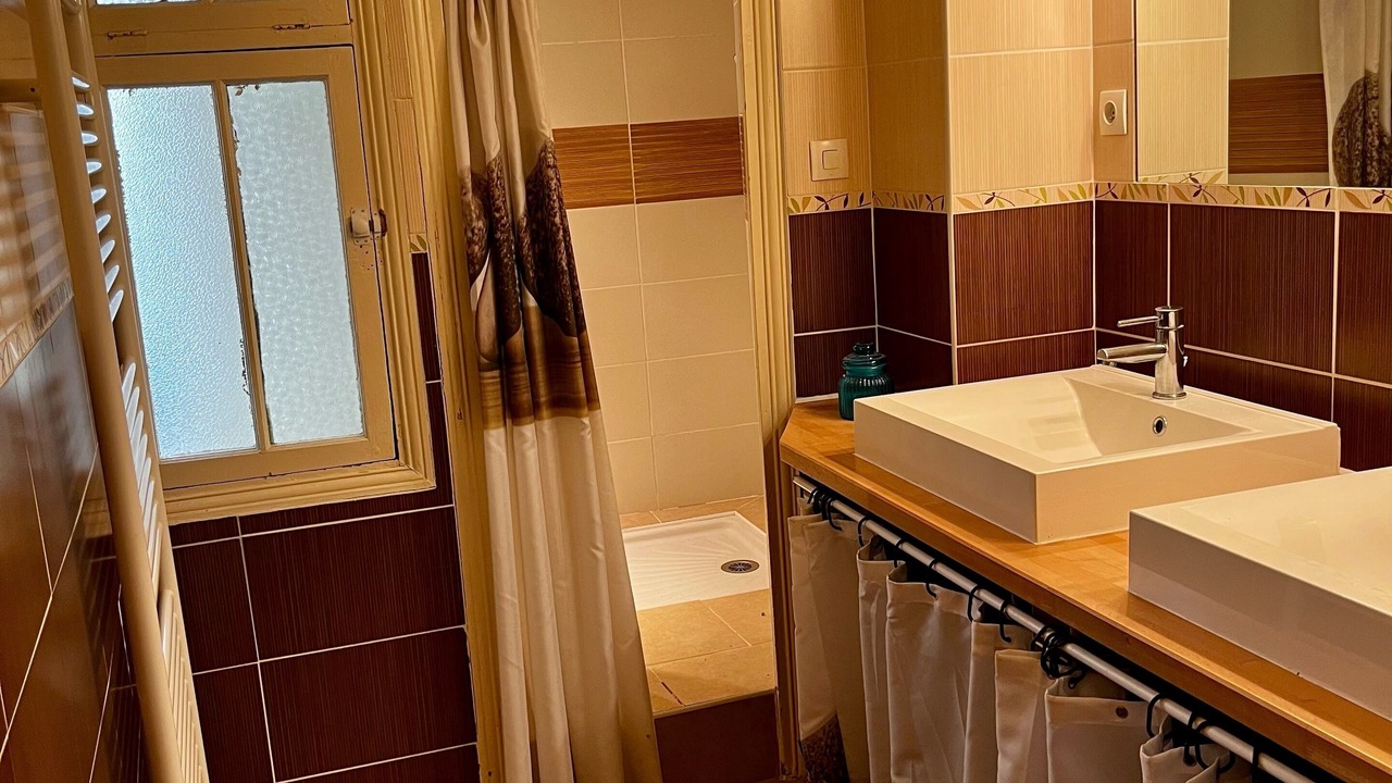 Photo of Others in Nimes City Centre