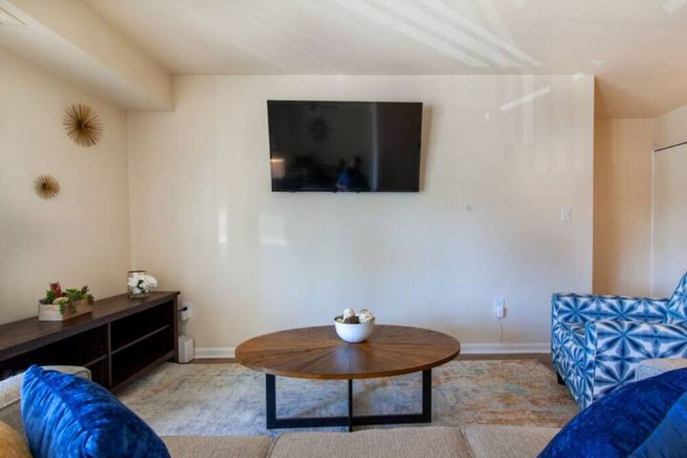 Photo of Livingroom in Odenton