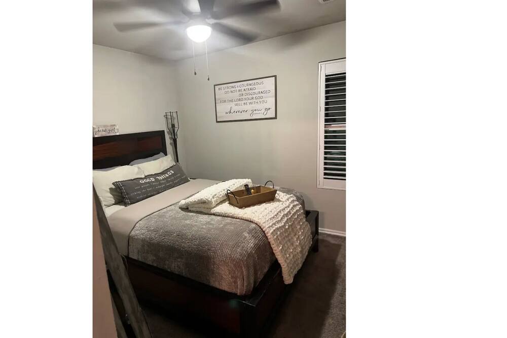 Photo of Bedroom in Noble