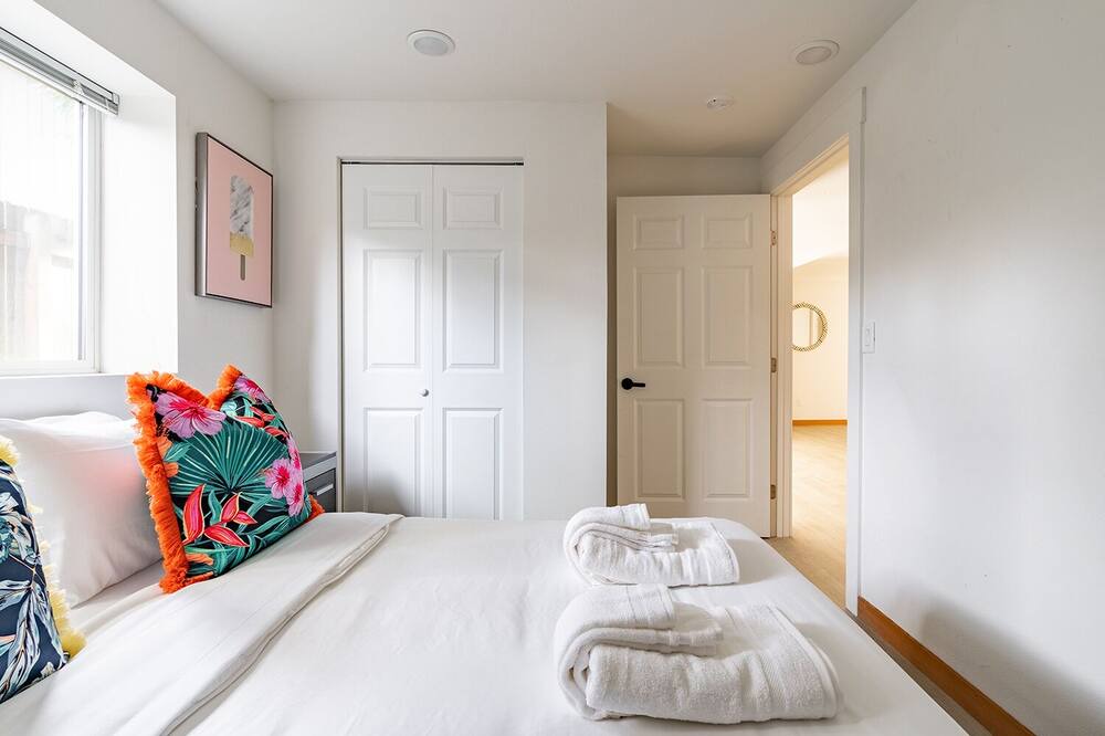 Photo of Bedroom in Haller Lake