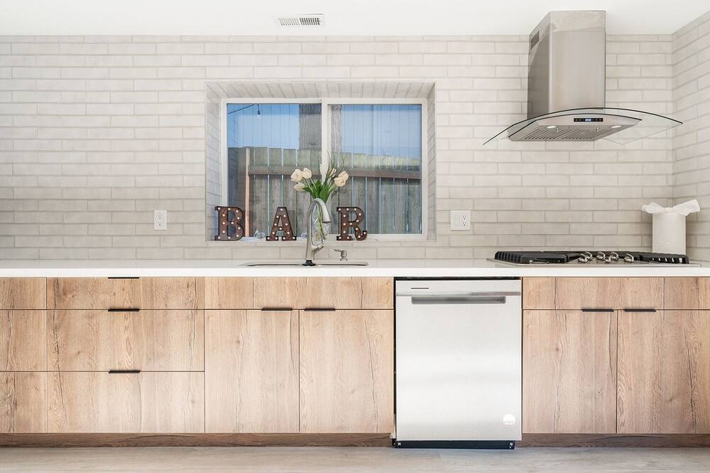 Photo of Kitchen in Haller Lake
