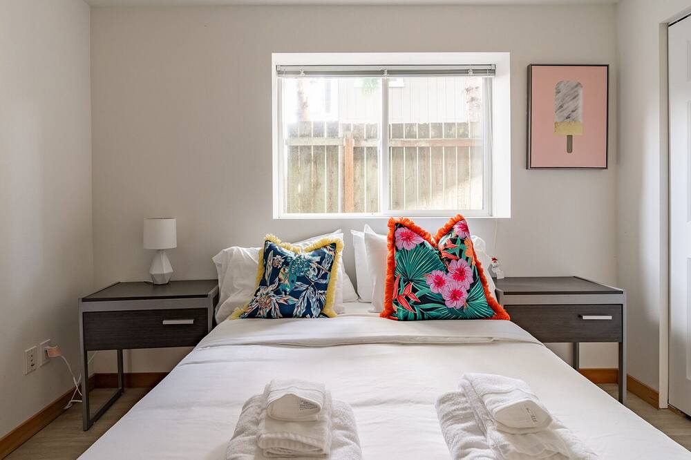 Photo of Bedroom in Haller Lake