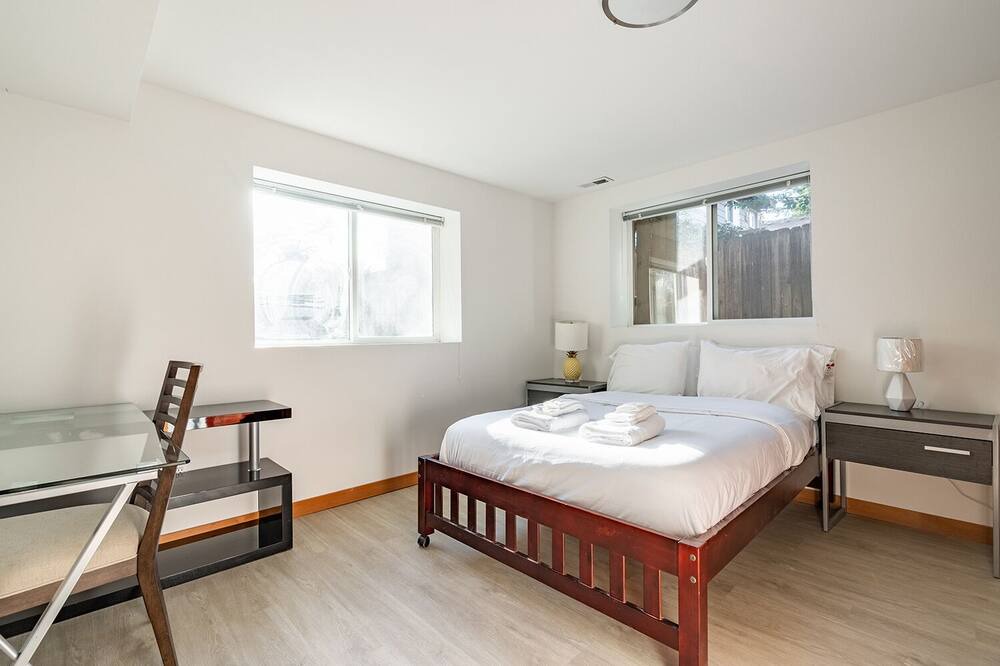 Photo of Bedroom in Haller Lake