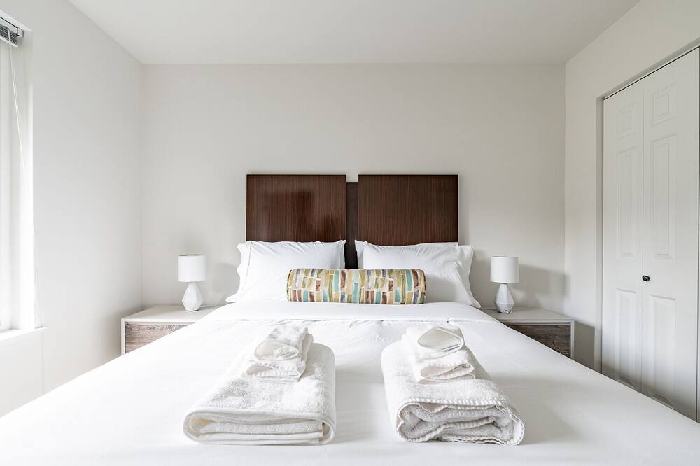 Photo of Bedroom in Haller Lake