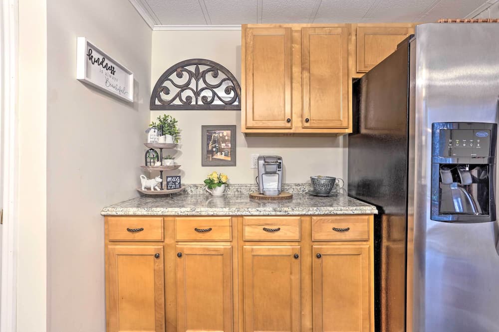 Photo of Kitchen in Lackawaxen