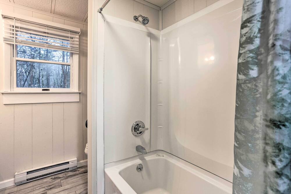 Photo of Bathroom in Lackawaxen