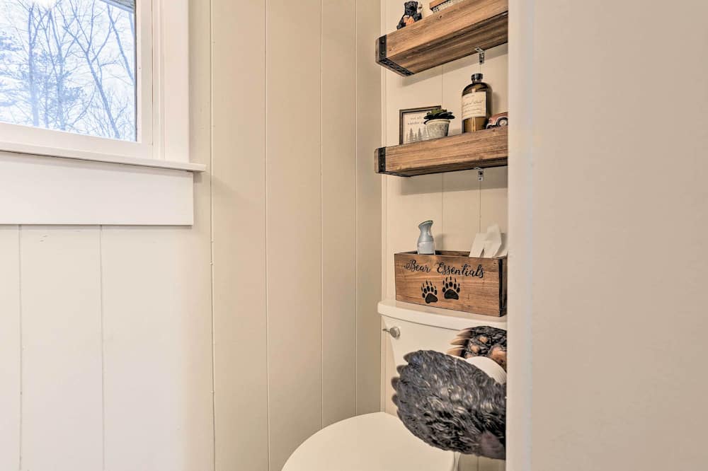 Photo of Bathroom in Lackawaxen